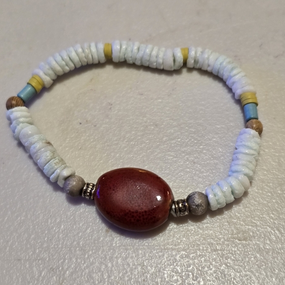 Boho White Shell and Beaded Bracelet Handmade L7 - Picture 3 of 3